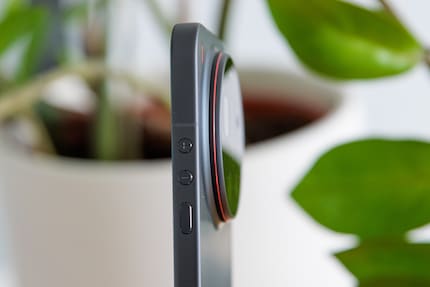 Das Xiaomi 17 Ultra ist weniger rund als sein Vorgänger.