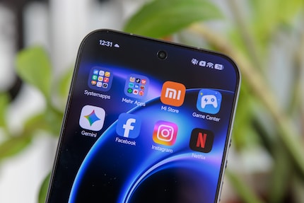 Die vorinstallierten Apps von Dritten nerven, lassen sich aber entfernen.