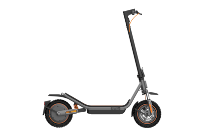 Der X Pro hat viel Bodenfreiheit und Pneus mit starkem Profil.