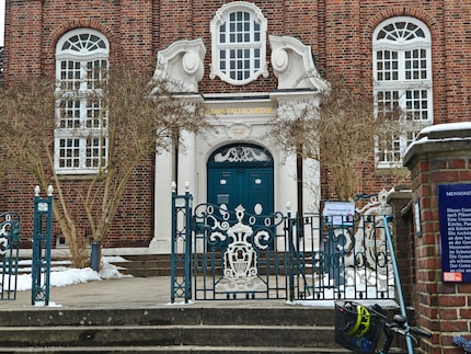 Telekamera mit kleiner Brennweite, aber trotzdem näher am Motiv.