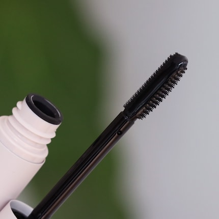 Die Bürste hat zwei verschiedene Seiten.