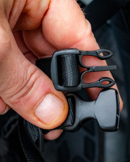 Der Standardverschluss am Riemen ist ein bisschen traurig.