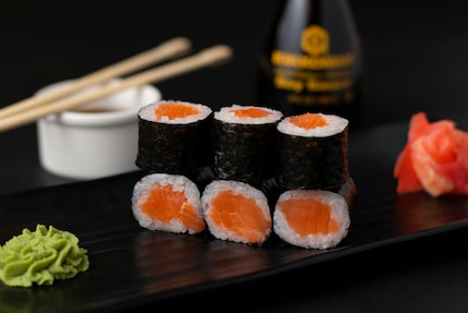 Aufgrund des hohen Arsengehalts solltest du Sushi höchstens zweimal in der Woche essen.