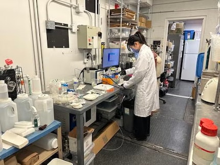 Waterloo PhD student Wei Wei leads the experiments on the chemical valorisation of plastic waste in the laboratory.