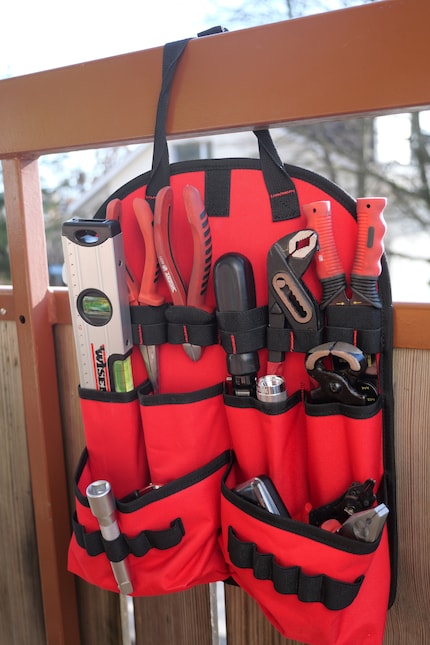 Die Werkzeugtrage kann ich rausnehmen und aufhängen.