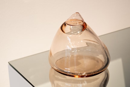 Die Oberfläche zeigt, was passiert, wenn du dem Material seinen Lauf lässt.