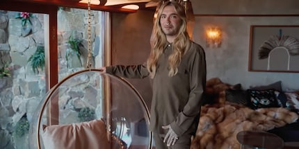 An icon: The Bubble Chair by Eero Aarino, who was not a fan of plinths.