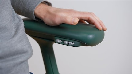 Mit den Knöpfen kann ich die Massage starten und die Lendenwirbel-Unterstützung anpassen.