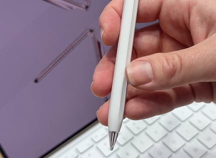 Der Stift hat drei verschiedene Spitzen zur Auswahl.