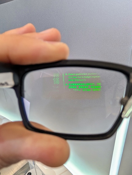 Die Projektion auf der Brille lässt sich leider kaum fotografisch festhalten.