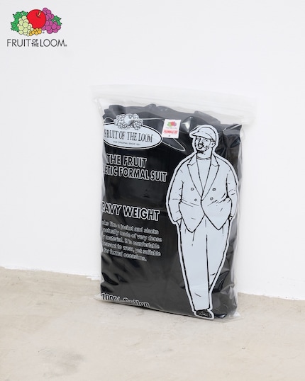 La tuta si presenta in una confezione compatta ed è lavabile.