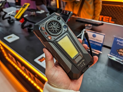 The firelighter is located at the top of the small pull-out.