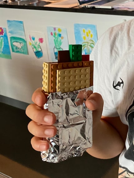 Ha, in der Fotomediathek noch einen Schnappschuss gefunden: Im Hintergrund siehst du eine ehemalige Frühlingsausstellung. Im Vordergrund einen Lego-Döner.