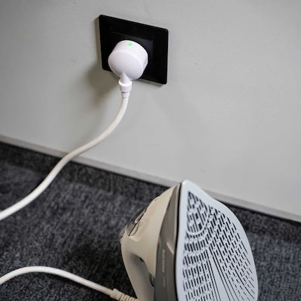 Der Plug C ersetzt den Netzstecker eines Geräts. Es gibt zwei Varianten: Einmal als reiner Verbrauchsmesser und einmal zum Schalten