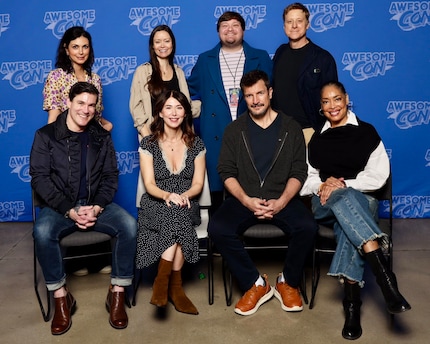 Riuniti: diverse star della serie originale «Firefly» sono apparse insieme all'Awesome Con e hanno pubblicizzato il nuovo progetto.