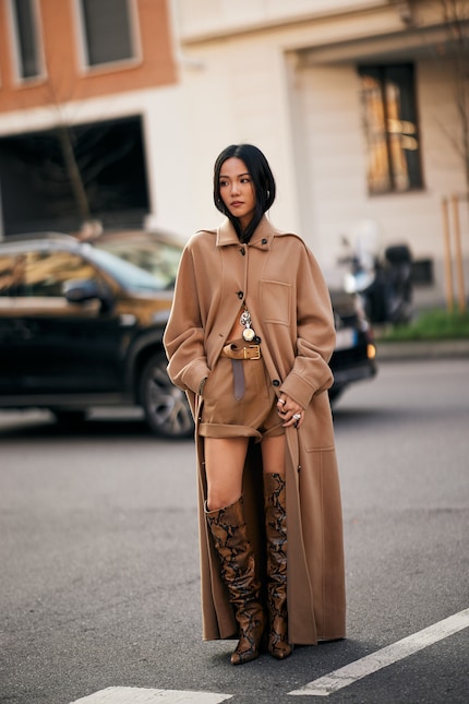 Lässig geknotet, statt sauber verstaut.