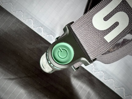 Einfach den grossen Knopf drücken, dann wird's heller.