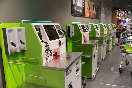 Selbstbedienungskassen können wirklich Fluch und Segen sein.