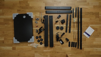 Hier habe ich den Inhalt des Pakets fein säuberlich ausgelegt für den Zusammenbau.