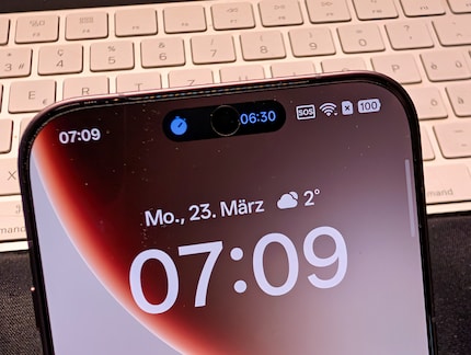 De lopende stopwatch wordt bovenaan rond de camerakeping weergegeven.