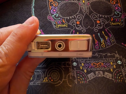 Ein Firewire-Port – das hatte ich irgendwie ausgeblendet.