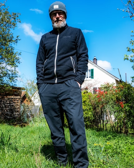 Terwijl ik thuis ben, schijnt de zon en is het droog maar koud. Hier werkt de fleece heel goed op zichzelf.