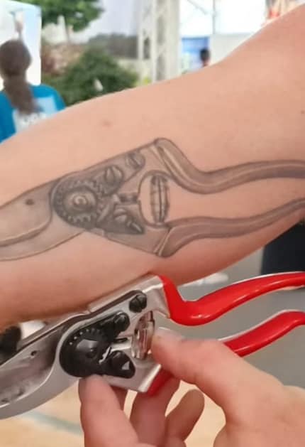 Manche Felco-Fans verewigen die Gartenschere sogar auf der Haut.