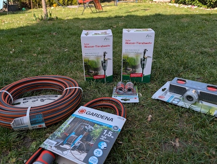 Zu den Spritzgeräten braucht man oft noch Zubehör wie Schläuche, Anschlüsse und Kupplungen.