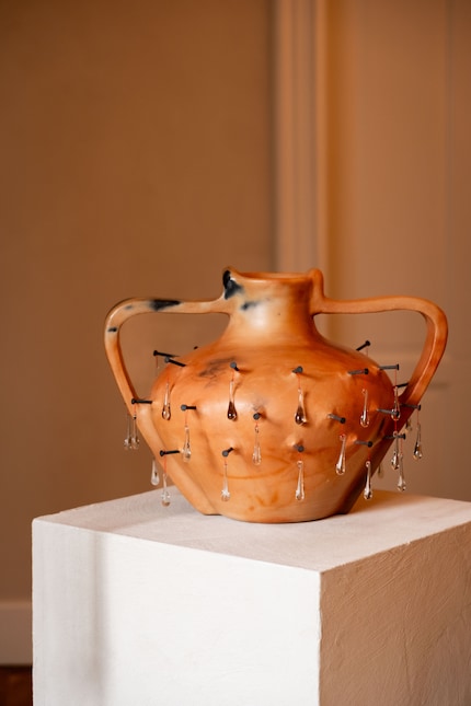 Eingefrorene Schweissmomente, aufgehängt wie Charms – Sudor Silente, Nada Duele.