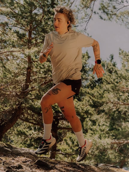 How fast, how far and with what cadence? The Suunto Spark delivers this information to your ear.