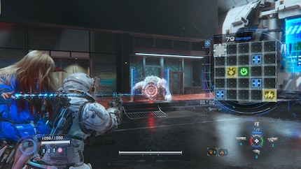 Hacken, ontwijken, schieten.