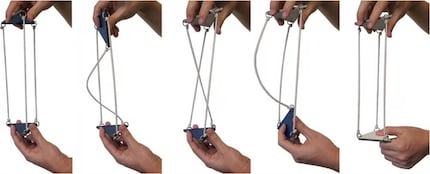 Structures inversées | Cette figure composée de trois chaînes et de trois anneaux illustre comment se déroule la transformation d'une molécule en sa forme inversée. De tels homomères inversés peuvent avoir différentes propriétés physiques et chimiques, par exemple lier des ions métalliques ou des molécules de manière plus ou moins forte.