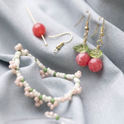 Das sind zwar Kirschen, aber auch die wären ohne Blüten nicht entstanden.