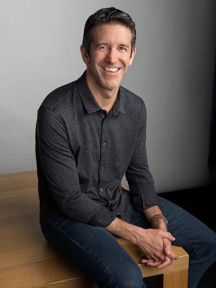 John Ternus passt zu Apples Image und soll bei der Belegschaft beliebt sein.