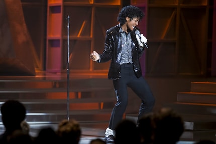 «Billie Jean’s not my lover, she's just a girl who claims that I am the one – but the kid is not my son» Ich kann nicht anders als mitzusingen.