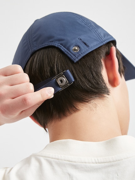 Mit einem easy Handgriff ist die Cap verfrachtet.