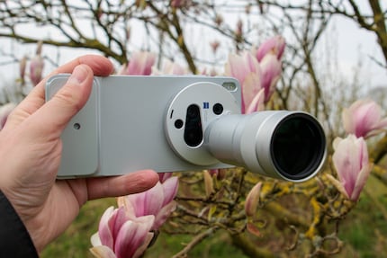 Dezent ist das X300 Ultra mit der Anstecklinse nicht mehr.