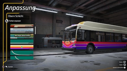 Passe deine Busse an, indem du ihnen eine neue Lackierung gibst. Das ist nur ein kosmetisches Feature und hat keinen Einfluss auf das Fahrverhalten oder die Fahrgäste.