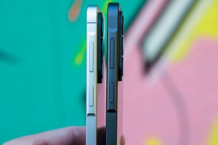 Aluminium beim Galaxy A57 (links) und Kunststoff beim A37.