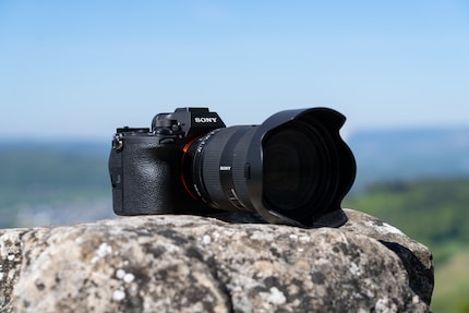 Äusserlich sieht die Sony Alpha 7R VI aus wie das Vorgängermodell.