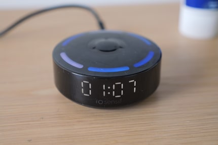 iO Sense im Einsatz: Der Putztimer läuft und die heller werdenden LEDs sollen anzeigen, wo ich bereits gut geputzt habe.