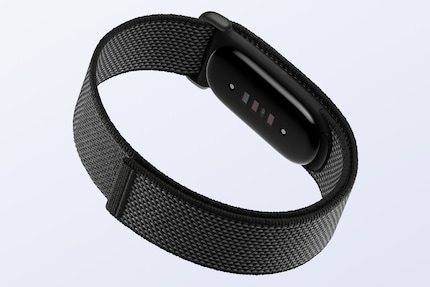 The small tracker can be easily clipped into another strap.