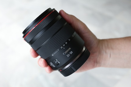 De lens verandert niet van grootte bij scherpstellen of zoomen.