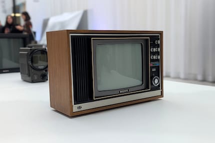 Der legendäre Sony Trinitron wurde zwischen 1968 und 2004 hergestellt. Er war für seine hervorragende Bildqualität bekannt.