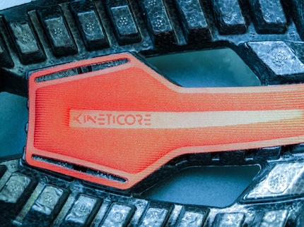 «Kontrollierte Knautschzonen» à la Lazer im neuen Gravelhelm «Blade KinetiCore».