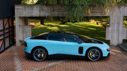 Futuristischer Ferrari oder überteuerter Prius Pro Max? Die Meinungen gehen auseinander.