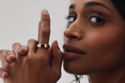 Wer ein zurückhaltendes Design sucht, wird sich über den kompakten Oura-Smartring freuen.