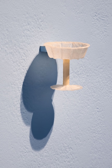 The wafer-thin, slightly transparent champagne flutes from Silvio Rebholz are biodegradable.