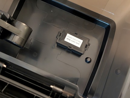 Het actieve koolfilter in de afvalwatertank helpt geurtjes te voorkomen.