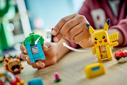 The Smart Brick is the centrepiece of the system. Without it, the expansion sets remain normal Lego models with pre-prepared interaction points.